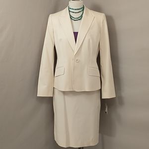 Cream Ivory Business Suit 6P Skirt 8P Jacket NWT High Quality Classic Neutral